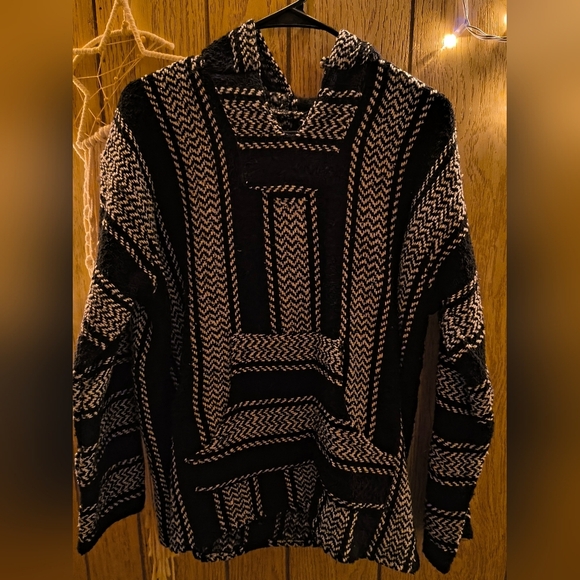 Earth Ragz Black and White Pullover Sweatshirt with Kangaroo Pocket - Picture 2 of 4